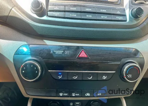 2017 Hyundai Tucson Limited z USA, uszkodzony, nr VIN KM8J33A23HU545641